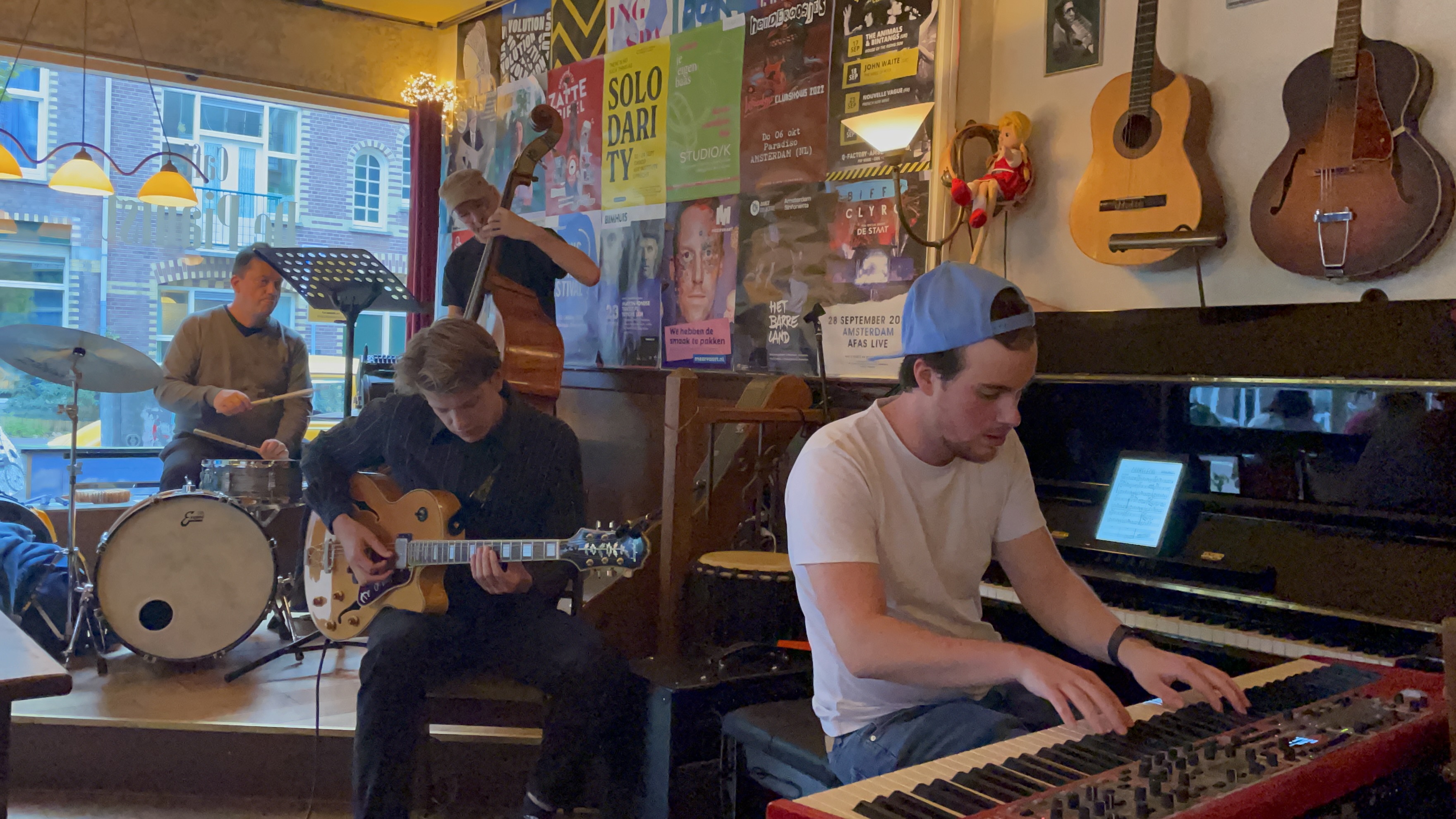 Trio Krak in cafe de Pianist